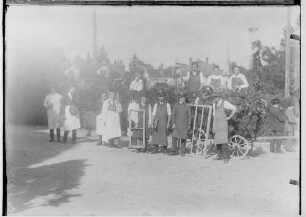 Erntedankfest in Sigmaringen; Umzugswagen der Glaserinnung