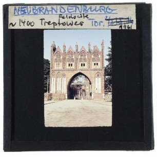 Neubrandenburg, Treptower Tor : Feldseite