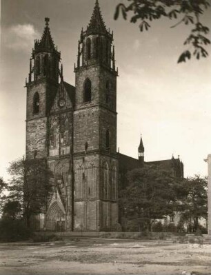 Magdeburg, Dom St. Mauritius und St. Katharina, Außenaufnahme : Westfassade, entstanden um 1300-1520