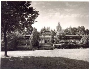 Krummes Haus im Freilichtmuseum in Detmold. Aufnahmedatum unbekannt. Stadtarchiv Detmold Bildarchiv Nr. 3916