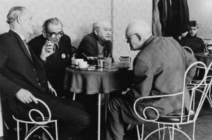 Im HO-Café "Mokka-Perle"