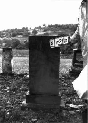 Grabstein 2302 (Index: 100097440) Maße HxBxT: 123x50x14 cm: Grabstein 2302