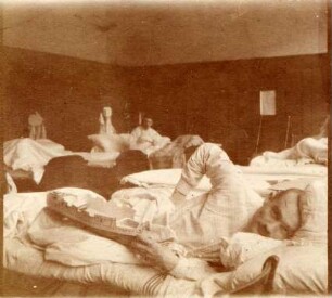 Erster Weltkrieg - Lazarett III Gewerbeschule Karlsruhe. Unbekannter Patient