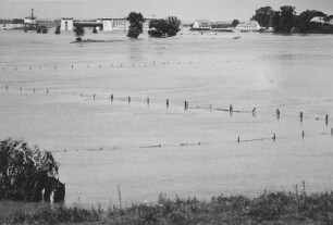 Wehr Schlüsselburg/Weser bei Hochwasser
