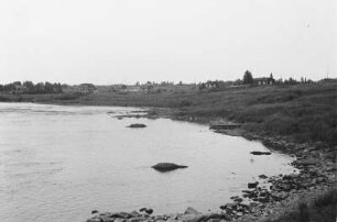 Gewässerufer : Siedlung am Ufer eines Gewässers.