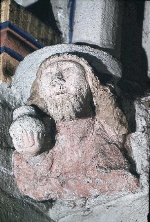 Konsolfiguren: Christus und weibliche und männliche Figuren