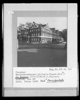 Am Bassin & Charlottenstraße