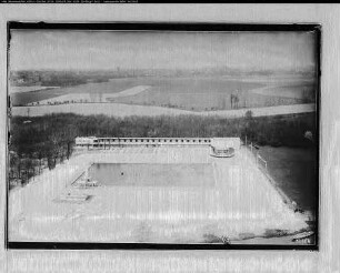 Leuna (Kr. Merseburg), Badeanstalt