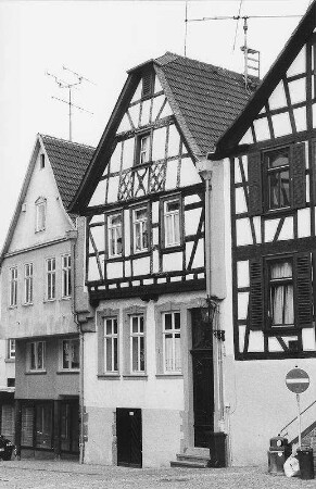 Wohnhaus, Fachwerk; Gelnhausen, Obermarkt 11