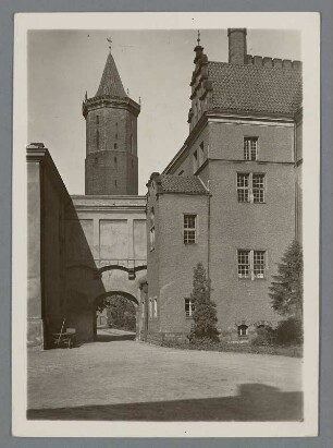 Niederschlesien. Liegnitz. Schloss Liegnitz. Schlosshof mit Hedwigsturm