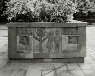 Ehemaliger Brunnen "Sorbische Bräuche". Hoyerswerda