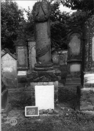 Grabstein 477 (Index: 100086826) Maße HxBxT: 205x62x40 cm: Grabstein 477