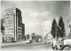 Dresden. Platz der Einheit (heute Albertplatz), Haus der Verkehrsbetriebe
