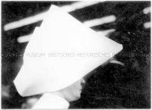 Weiße Haube einer Nonne