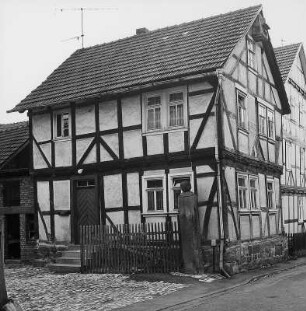 Herleshausen, Hintergasse 10, Hintergasse 12
