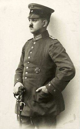 Linder, Emil; Leutnant der Landwehr, geboren am 05.07.1879 in Neureut