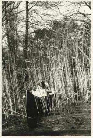 Frühling am Wannsee - Frau im Kanu