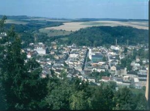Elsterberg. Stadtansicht mit Laurentiuskirche. Blick vom Kriebelstein nach Norden