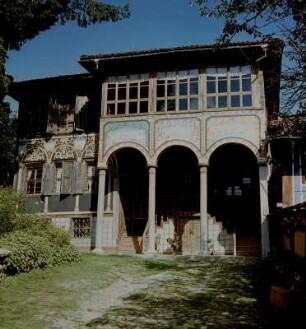 Verzierte Hausfassade