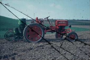 Fotografie: Einzelkornsaat, Mais, Systemtraktor