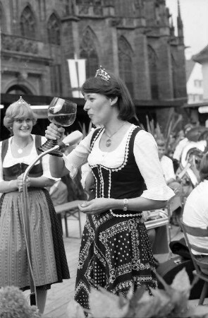 Freiburg: Wahl der Badischen Weinkönigin 1977