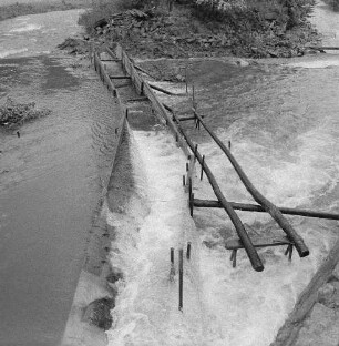 Hochwasserschäden in Freital-Hainsberg (wahrscheinlich bei Hochwasser der Wilden Weißeritz)