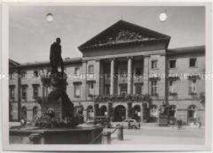 Karlsruhe, Rathaus, Ludwig-Großherzog-von-Baden-Brunnen