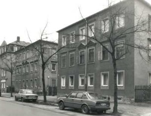 Dresden-Pieschen, Maxim-Gorki-Straße 69 u. 71. Wohnhäuser. Straßenansicht