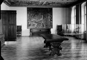 Aufstellung des Kunstgewerbemuseums Schloss Köpenick, Raum mit italienischem Mobiliar