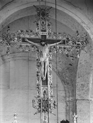Triumphkreuzgruppe — Christus am Kreuz als Lebensbaum