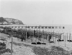 Sassnitz, Strand mit Fischernetzen