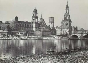 Dresden, Blick vom Neustädter Elbufer auf die Altstadt