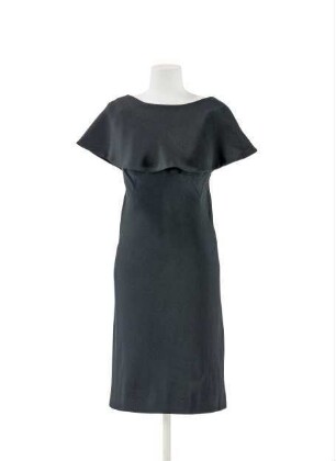 Schwarzes Cocktailkleid mit Schulterkragen