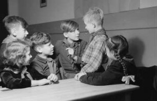 Reportage über Schüler und Lehrer der Schule am Spittelmarkt : Schüler im Gespräch