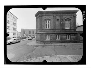 Schwerin-Altstadt, Kleiner Moor 11. Ehem. Maschinenhaus des Theaters. Straßenfront (von der Ritterstraße)