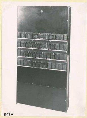Bewag-Fernsteuerung Schrank geöffnet; Foto 1953