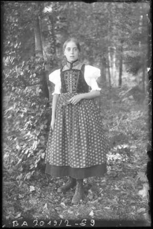 Frau in Tracht