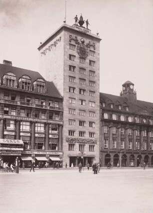 Leipzig, Augustusplatz : Leipzig. Augustusplatz mit Hochhaus Kroch