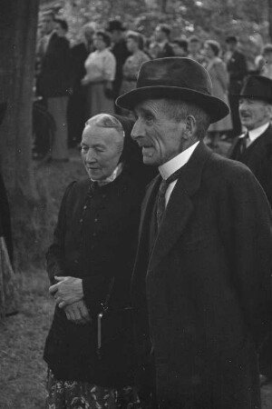 Gedenkfeier zu Ehren von Jakub Bart-Ćišinski in Panschwitz-Kuckau. : Wopomnjenska swjatočnosć k česći Jakuba Barta-Ćišinskeho w Pančicach-Kukowje.