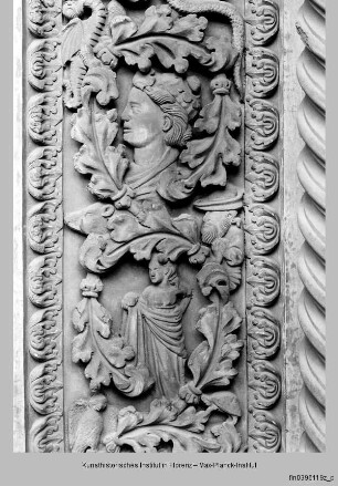 Porta dei Canonici : Ornamentiertes Gewände von Portal und Tympanon