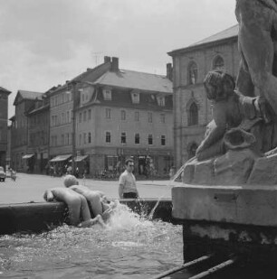 Weimar. Der Neptun-Brunnen auf dem Marktplatz