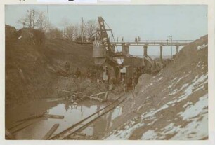 Foto eines Baggers beim Bahnbau Obermichelbach - Waldighofen
