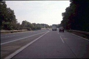 Ausfahrt aus Nebenfahrbahn West (Karlsruhe Richtung Basel) zu Hauptfahrbahn West (Karlsruhe Richtung Basel)