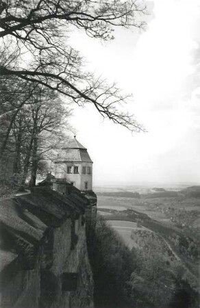 Königstein. Festung, Friedrichsburg (1589, Umbau 1721; M. D. Pöppelmann). Ansicht von Osten gegen Thürmsdorf