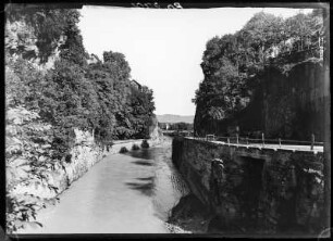 Österreich, Feldkirch. Uferstraße an der Ill