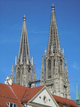 Regensburg - Domtürme : Die Türme des Domes. Aufgenommen am 16. Juli 2011 in Regensburg