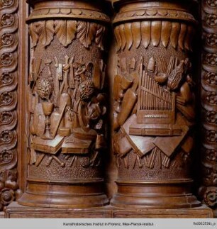 Sakristeischrank : Liturgisches Gerät