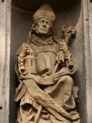 Figur an der Wolfgangskirche (Schäferkirche) am Klingentor