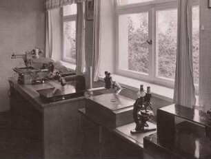 Mikroskop mit 2 Okularen, Sternwarte Pulsnitz, um 1936