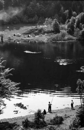 Von oben auf den nonnenmattweiher bei Neuenweg